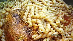 עוף ומקרוני או איטריות וכדו'